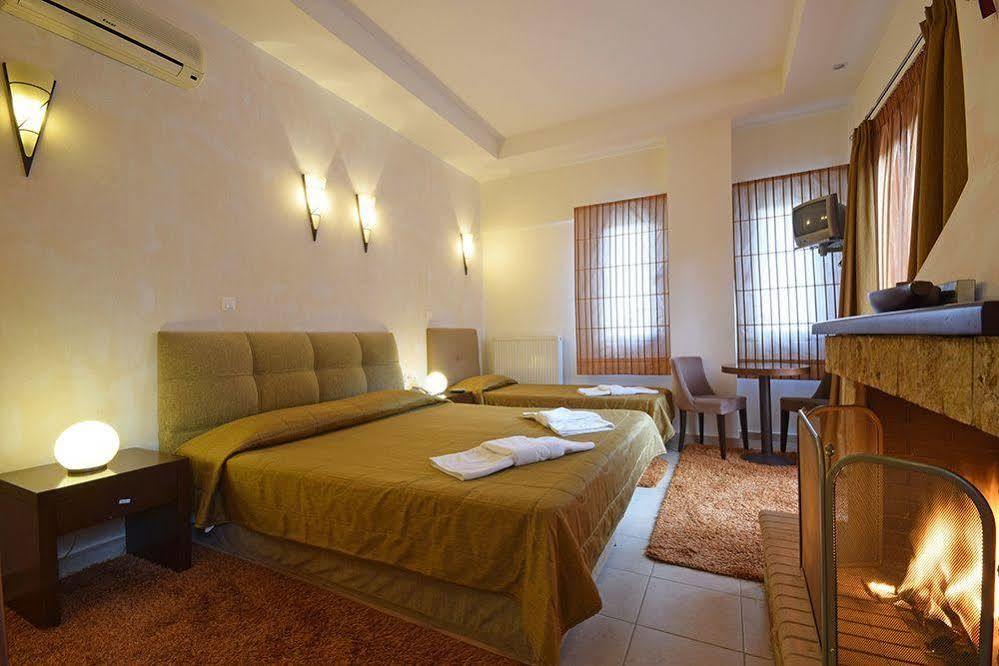 Ahilion Hotel กาลาวริตา ภายนอก รูปภาพ