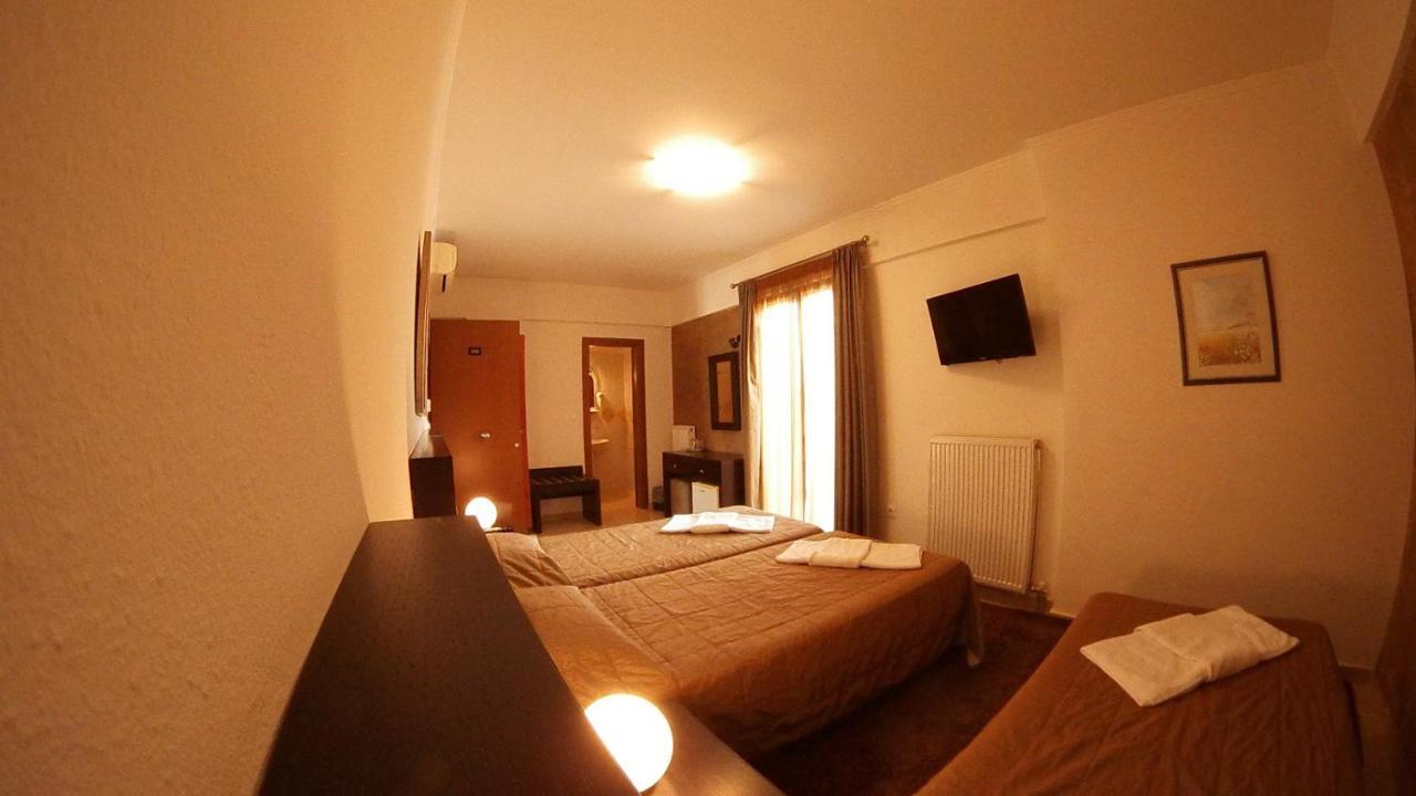 Ahilion Hotel กาลาวริตา ภายนอก รูปภาพ