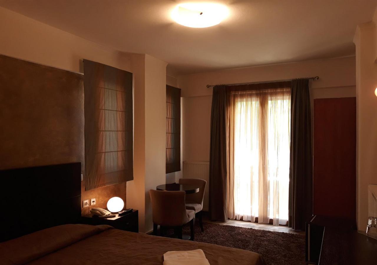 Ahilion Hotel กาลาวริตา ภายนอก รูปภาพ