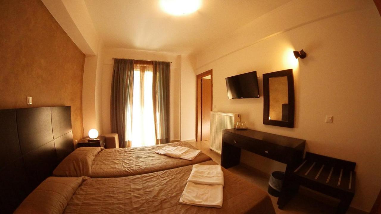 Ahilion Hotel กาลาวริตา ภายนอก รูปภาพ