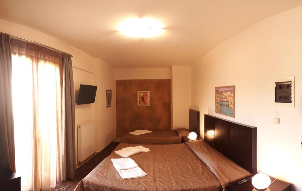 Ahilion Hotel กาลาวริตา ภายนอก รูปภาพ