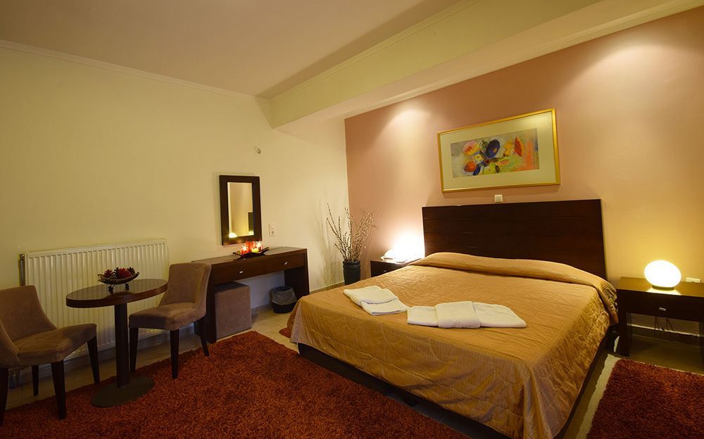 Ahilion Hotel กาลาวริตา ภายนอก รูปภาพ