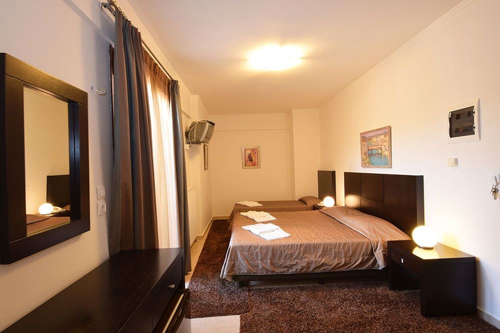 Ahilion Hotel กาลาวริตา ภายนอก รูปภาพ
