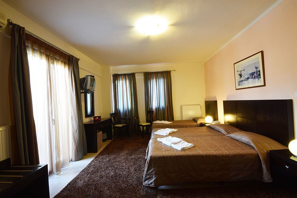 Ahilion Hotel กาลาวริตา ภายนอก รูปภาพ